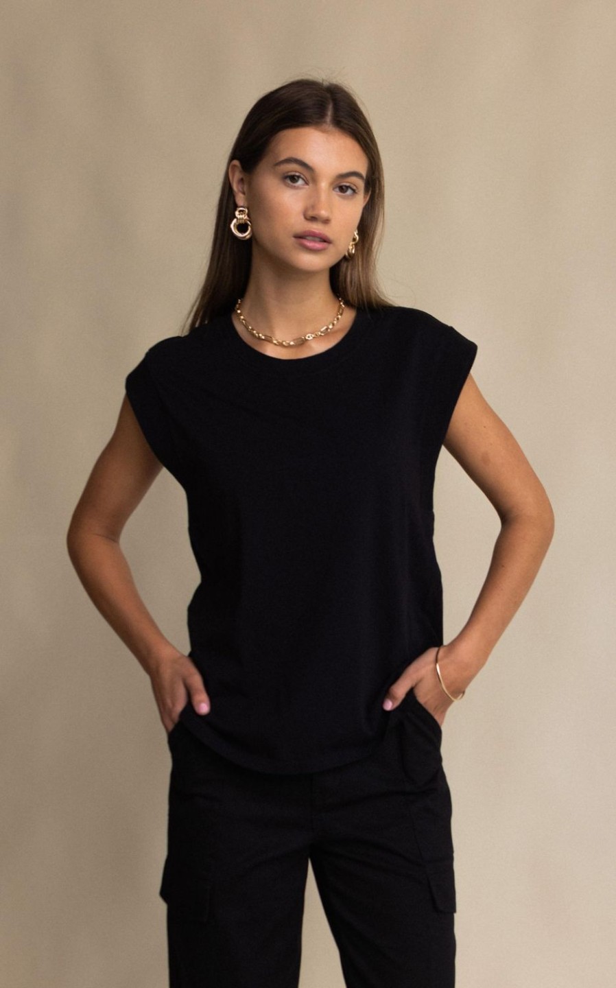 Tops Araminta James | Classic Sleeveless Top Noir